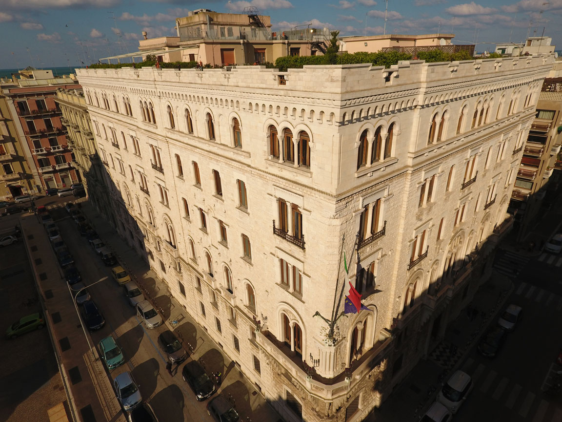 Palazzo dell'Acquedotto Pugliese di Bari