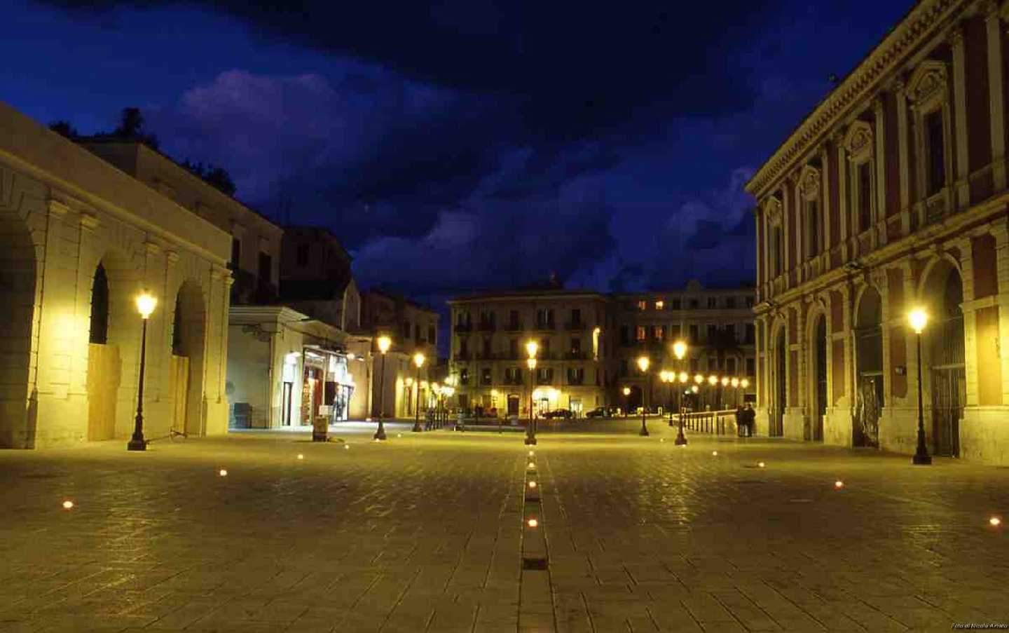 Piazza del Ferrarese