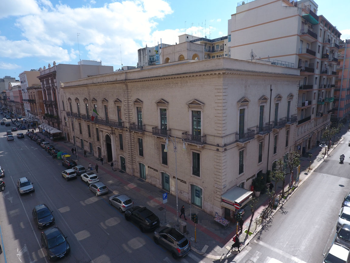 Corso Vittorio Emanuele e i suoi palazzi