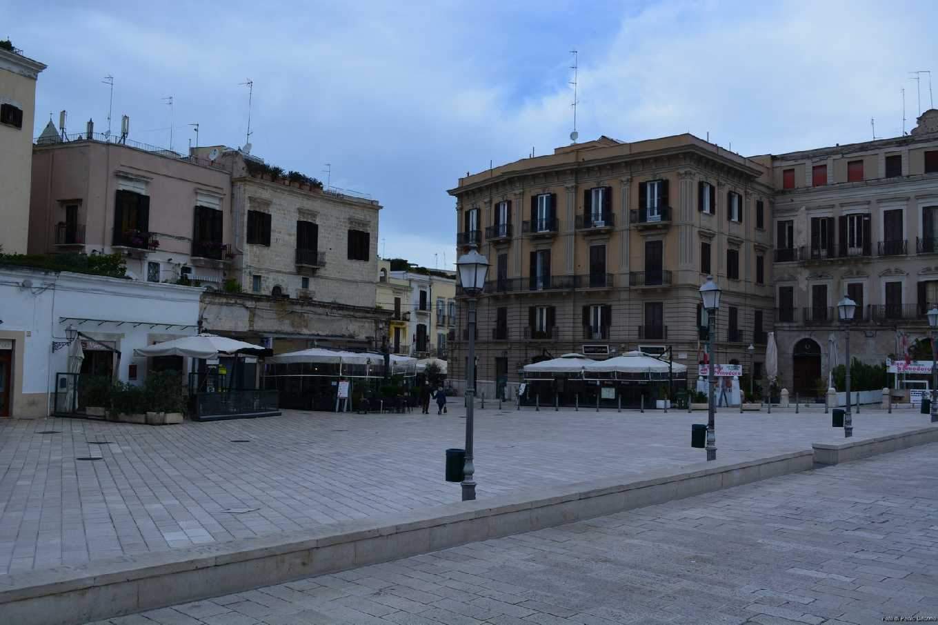 Piazza del Ferrarese