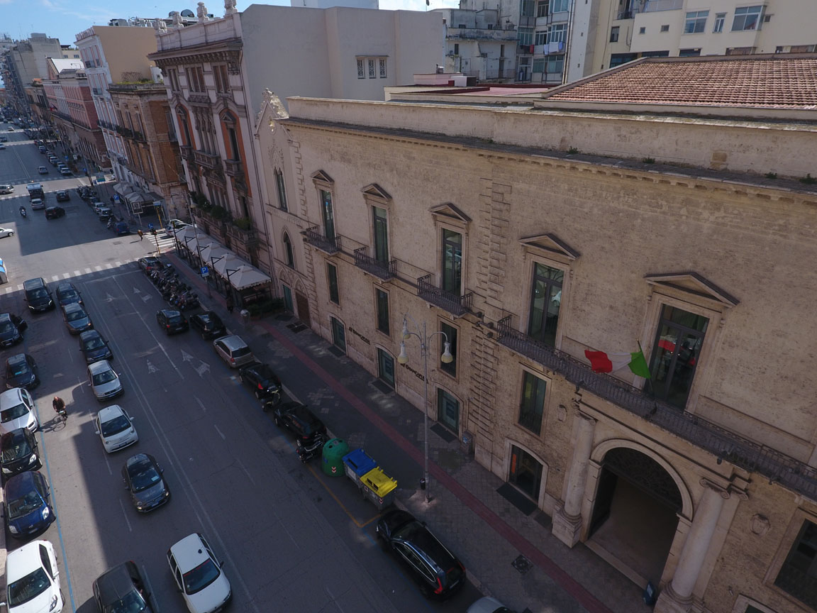 Corso Vittorio Emanuele e i suoi palazzi