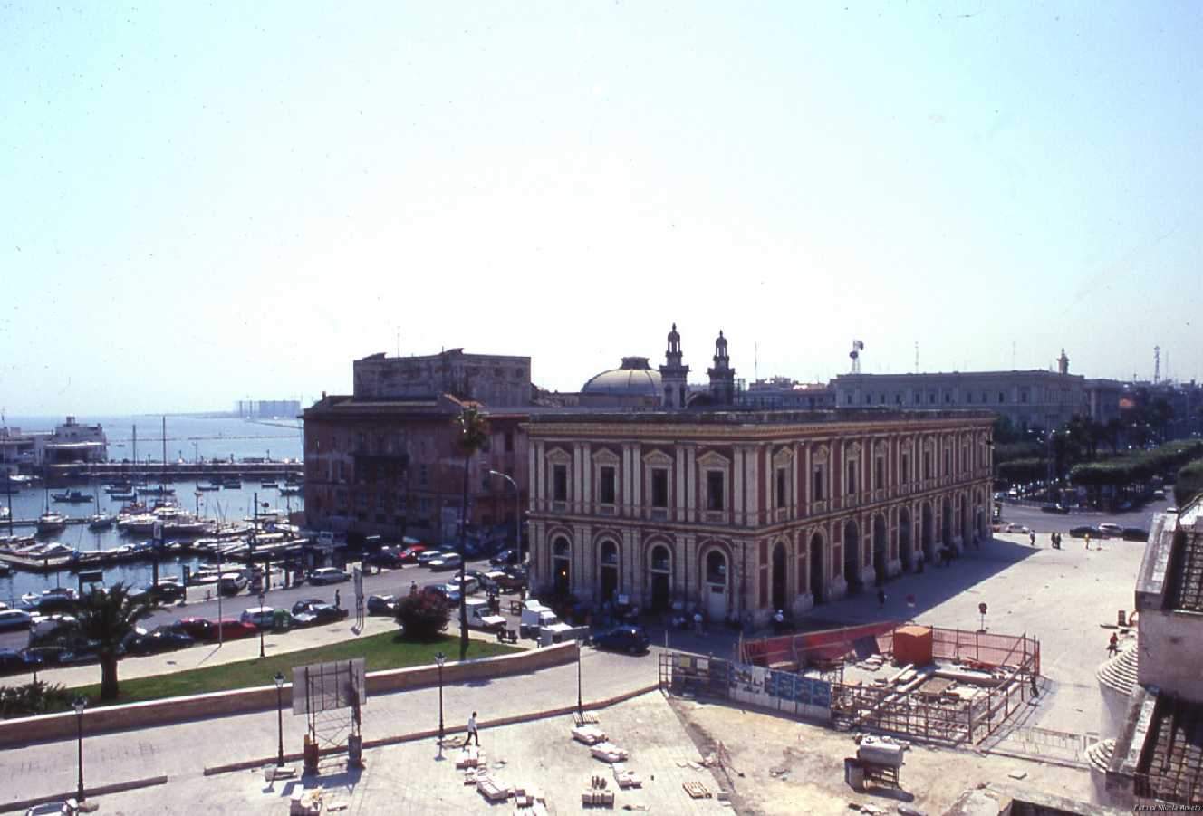 Piazza del Ferrarese