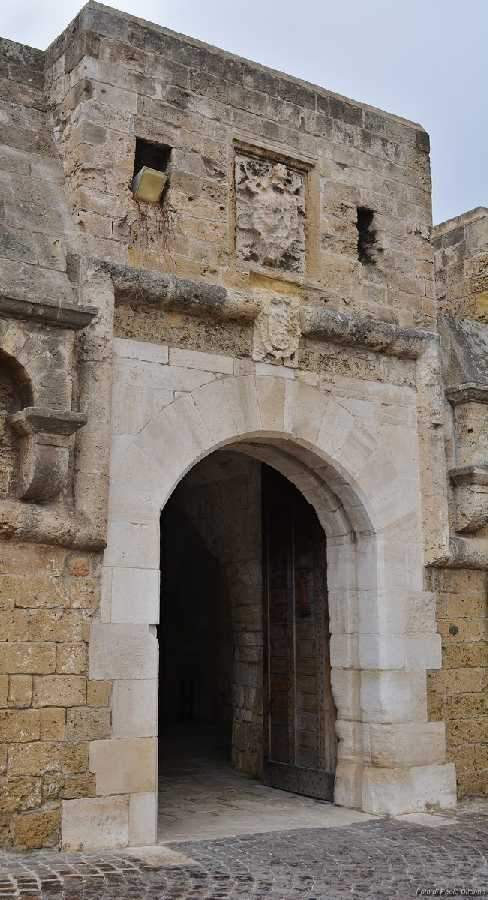 Castello Normanno-Svevo e giardini Isabella d'Aragona