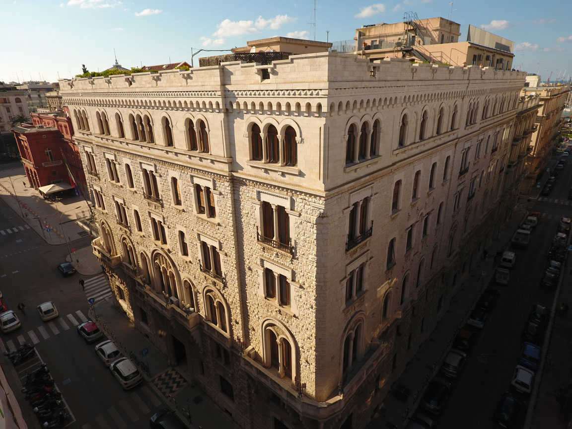 Palazzo dell'Acquedotto Pugliese di Bari