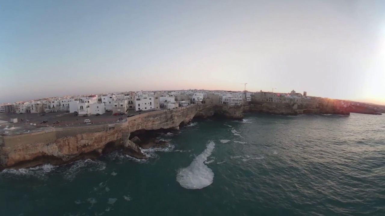 Scogliera, lame e calette