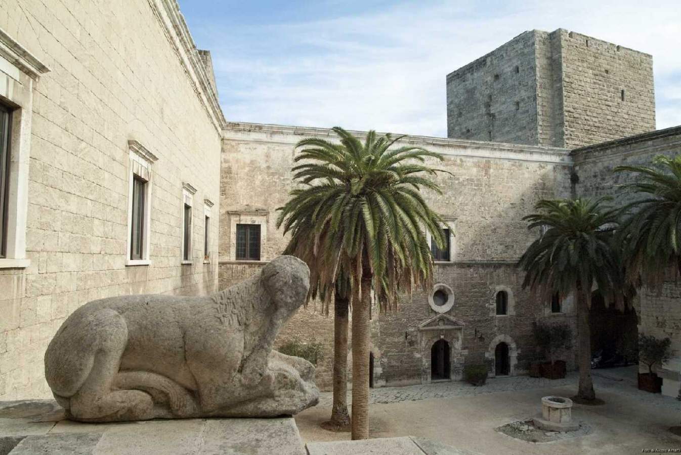 Castello Normanno-Svevo e giardini Isabella d'Aragona