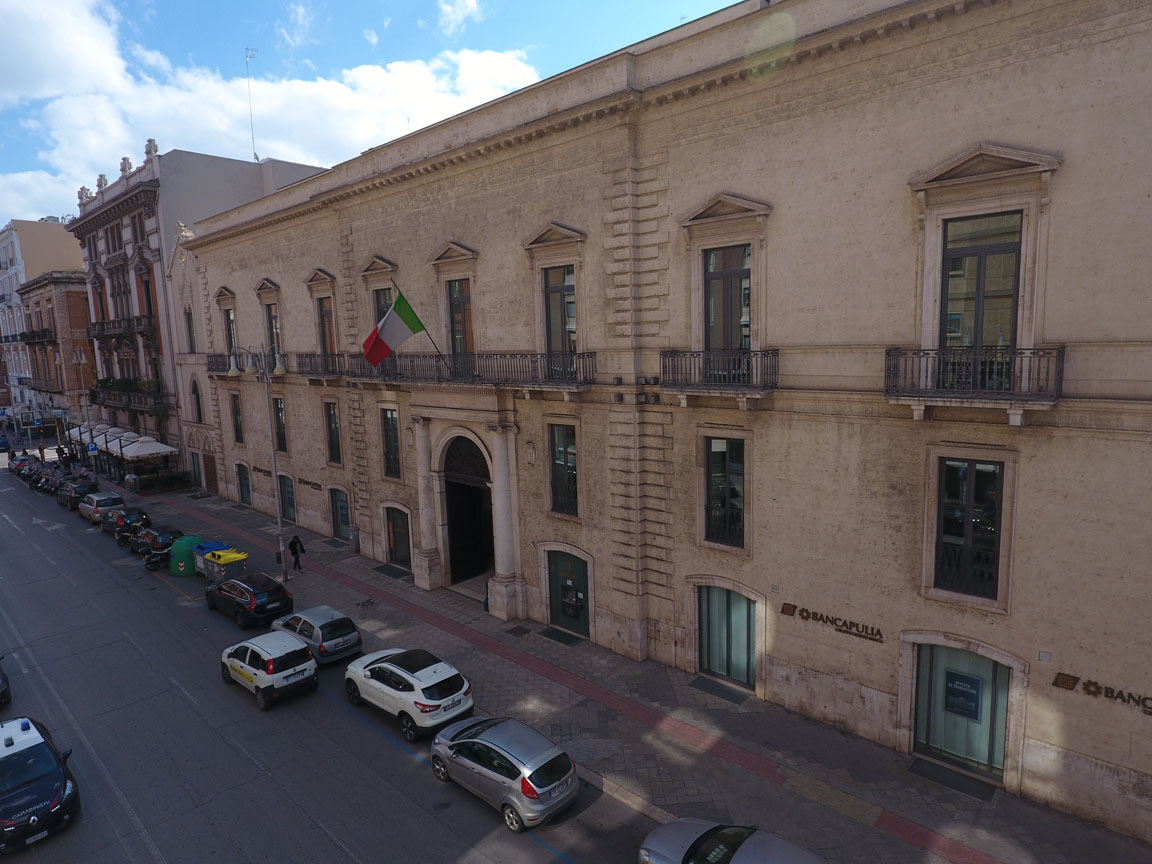 Corso Vittorio Emanuele e i suoi palazzi