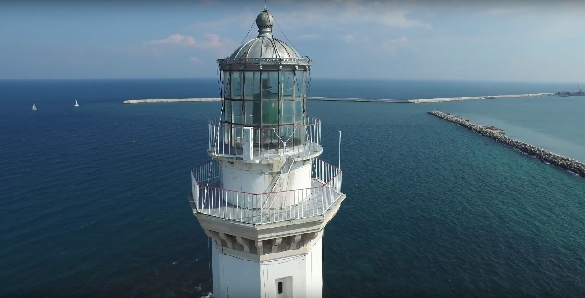 Faro Porto San Cataldo