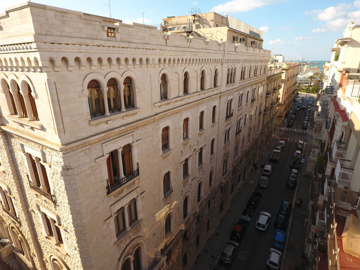 Palazzo dell'Acquedotto Pugliese di Bari