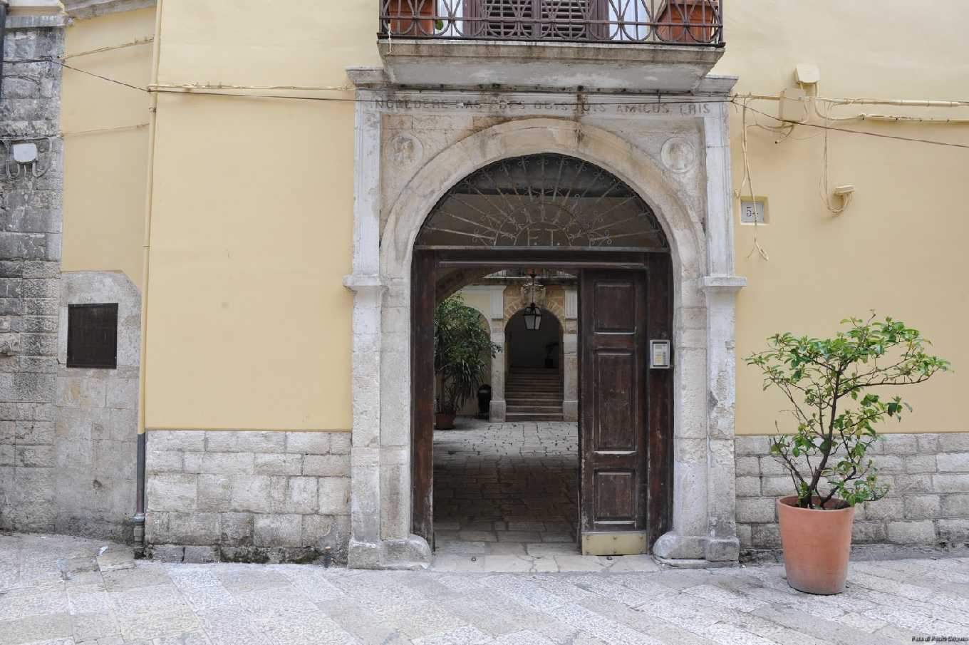 Strada Palazzo di Città