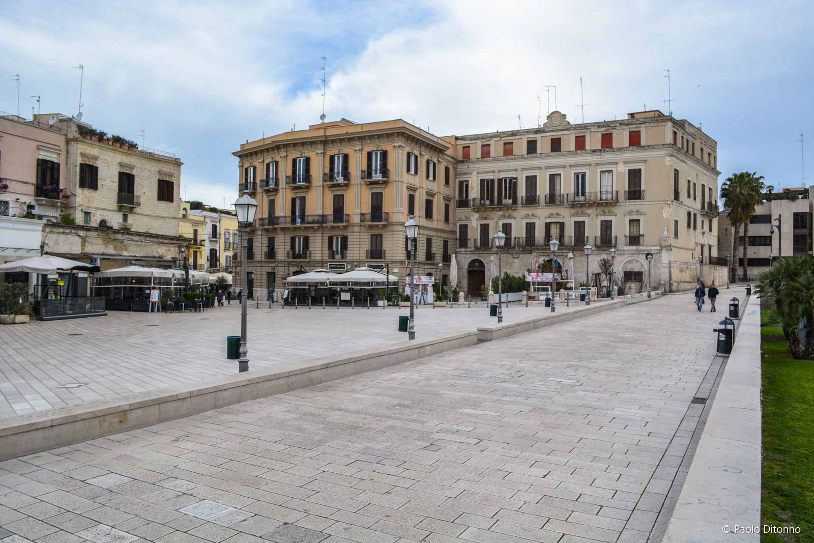Piazza del Ferrarese